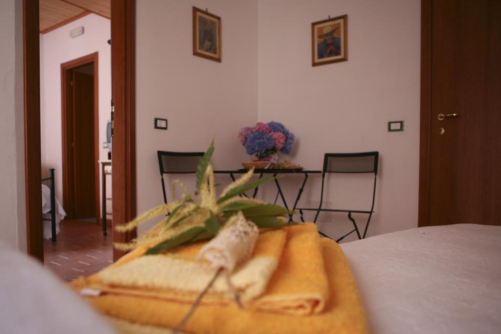 Hotel Serenella Lido di Jesolo Cameră foto