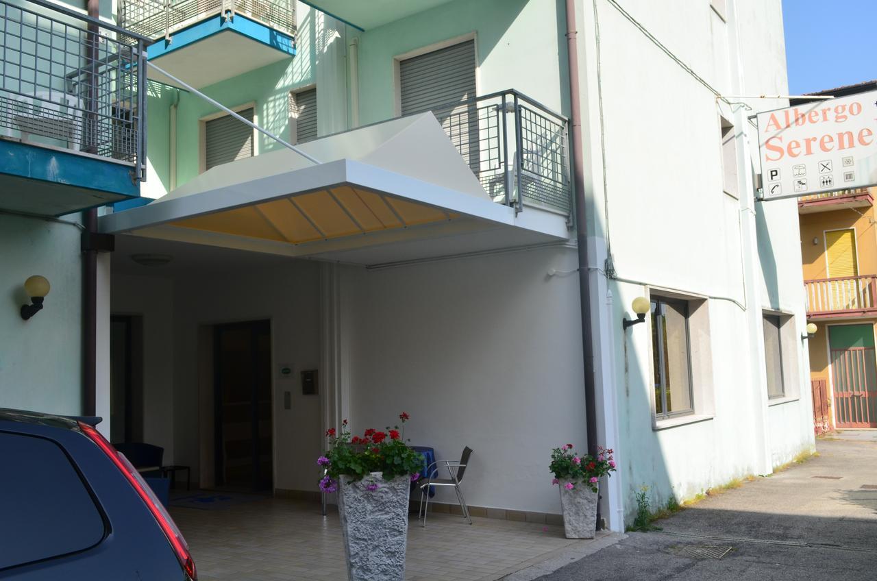 Hotel Serenella Lido di Jesolo Exterior foto